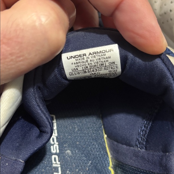 White and Navy Athletic Shoes Under Armour - Picture 5 of 5